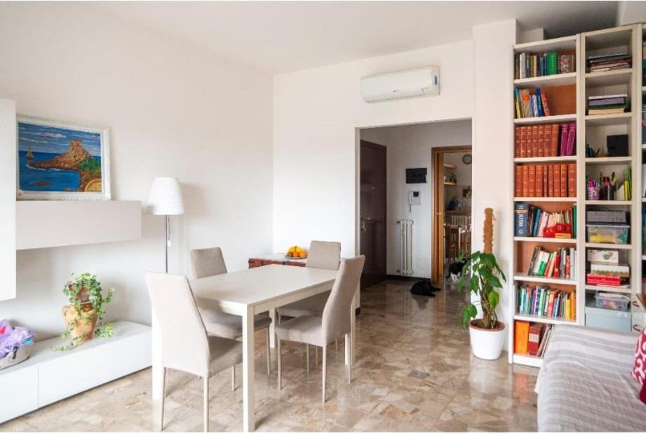 Privatunterkunft Stanza Doppia Con Bagno Privato Vicino Al Centro *