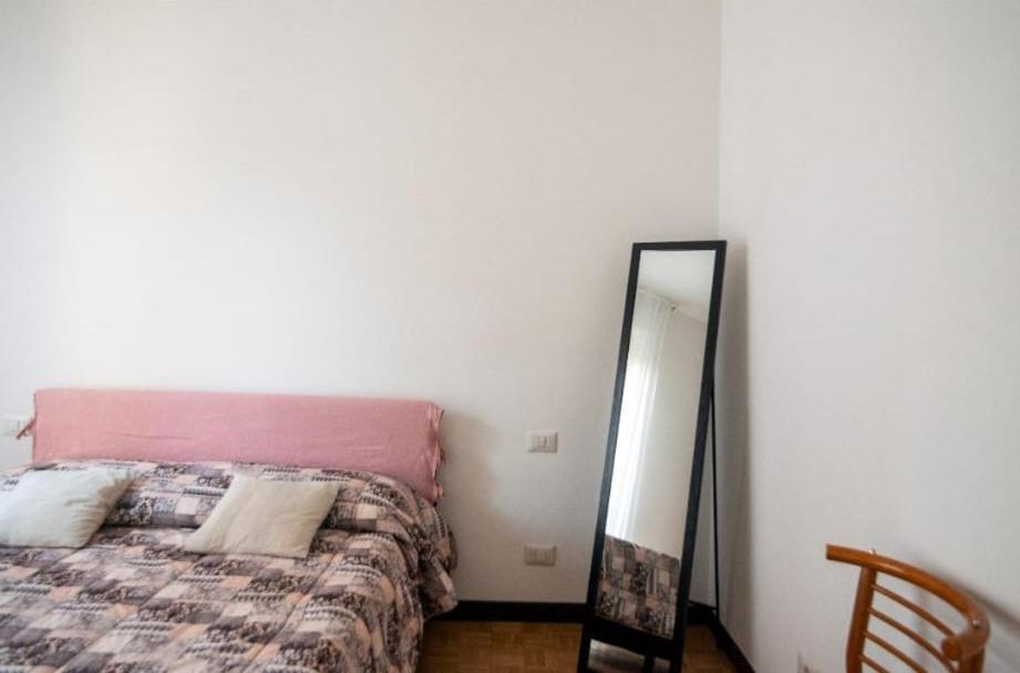 Stanza Doppia Con Bagno Privato Vicino Al Centro Privatunterkunft Mailand